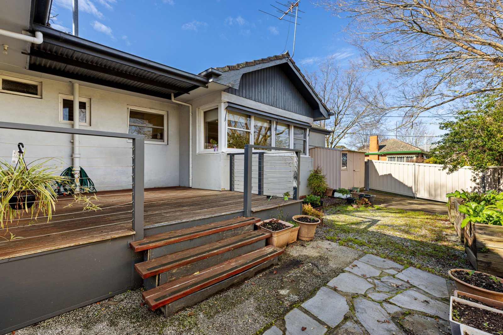 Gallery: 807 Lydiard Street North