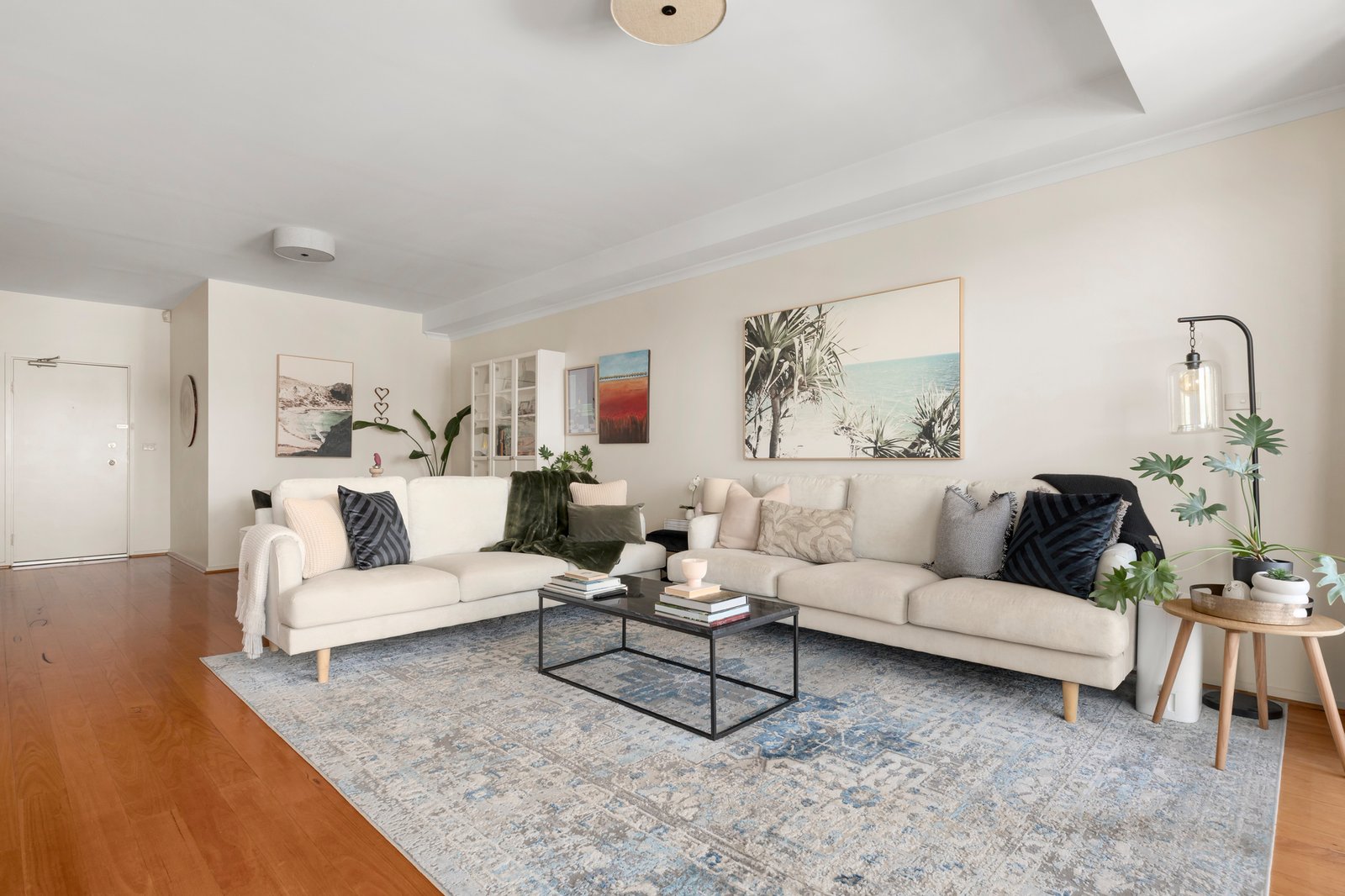 Gallery: 807/102 Wells Street