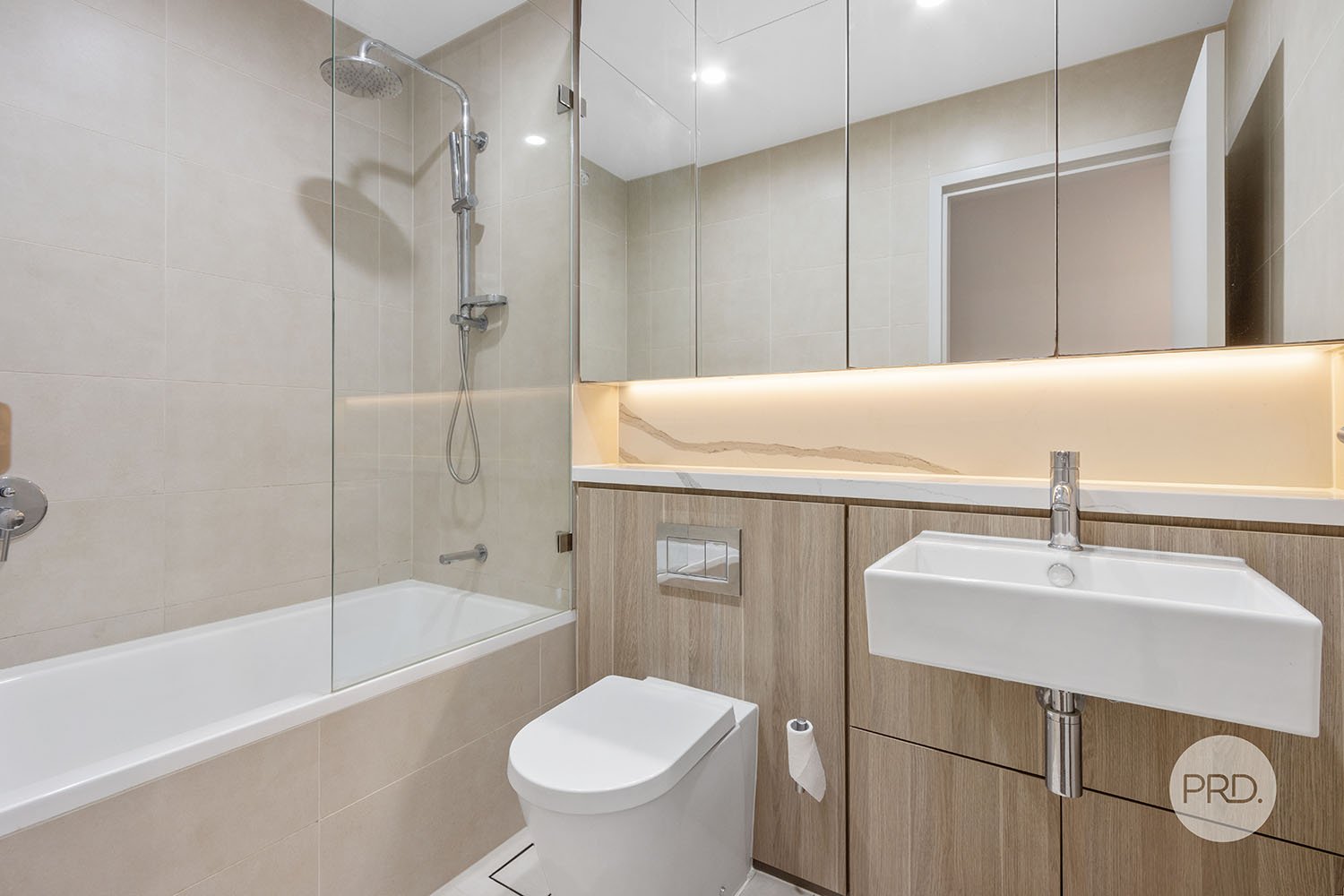 807/14 Woniora Road HURSTVILLE 6