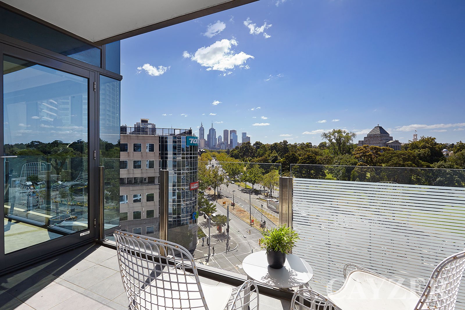 Gallery: 807/2 Albert Road