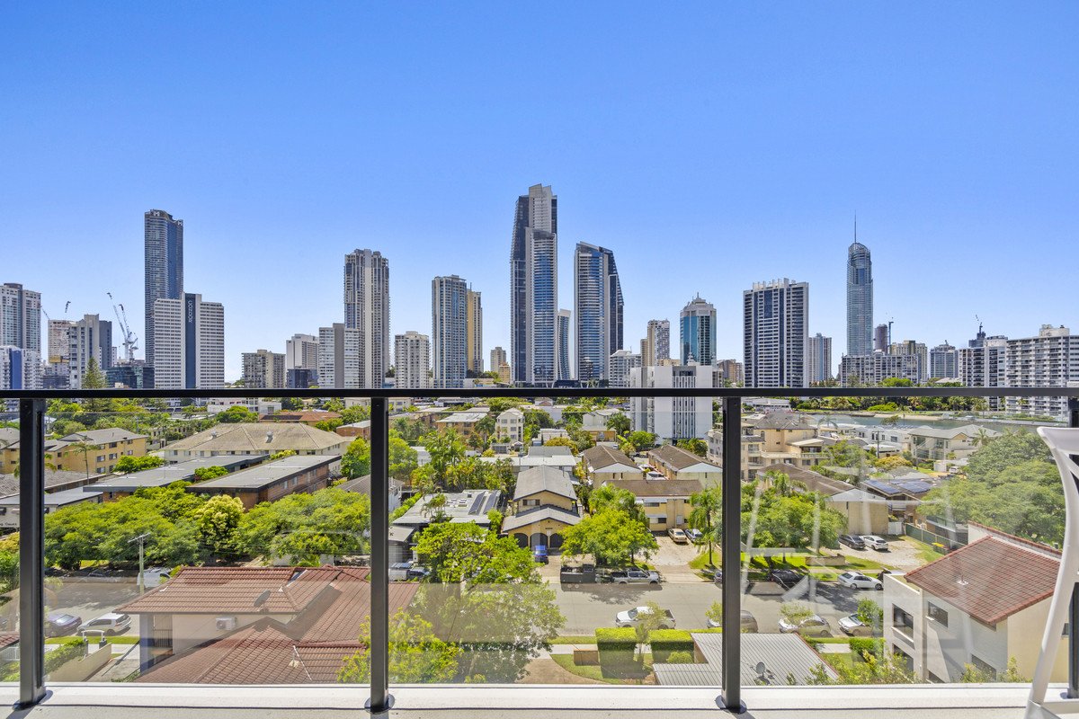 807/266 Stanhill Drive Surfers Paradise 2