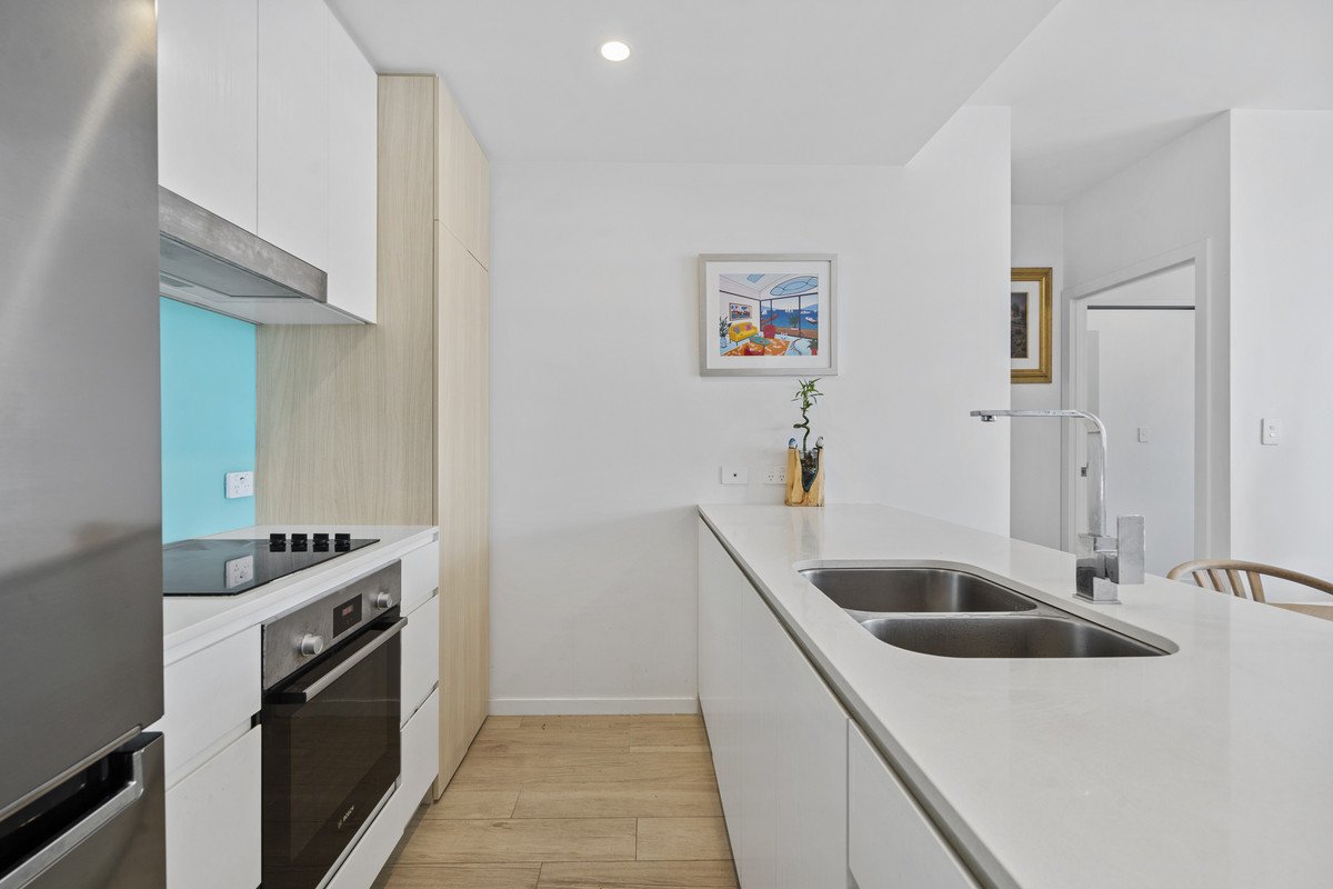 807/266 Stanhill Drive Surfers Paradise 7