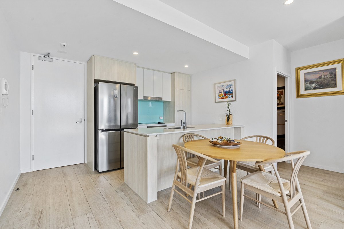 807/266 Stanhill Drive Surfers Paradise 8