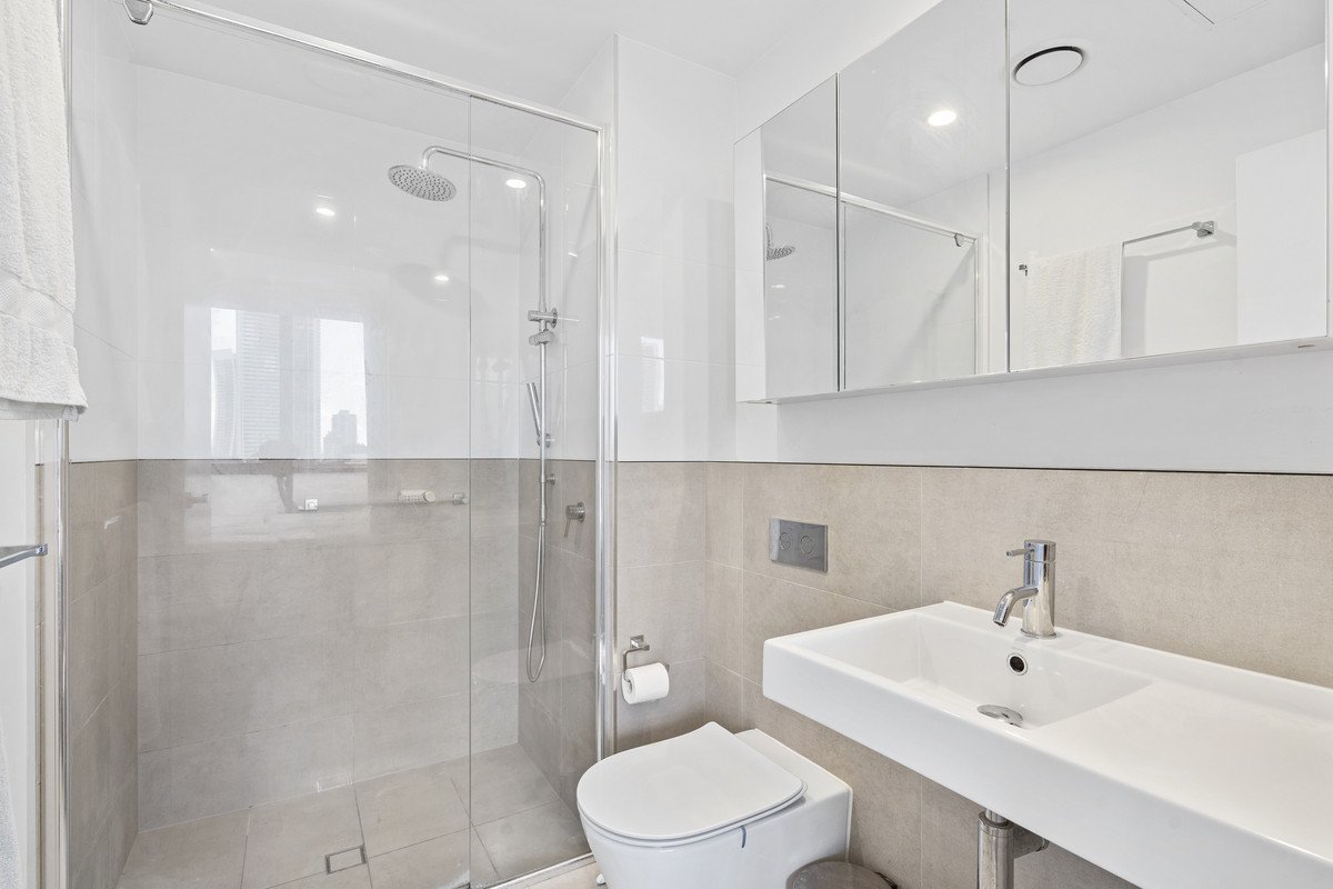 807/266 Stanhill Drive Surfers Paradise 11