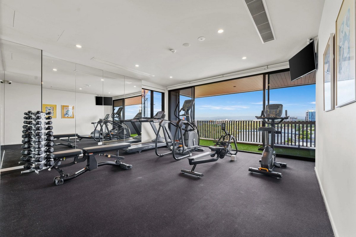 807/266 Stanhill Drive Surfers Paradise 21