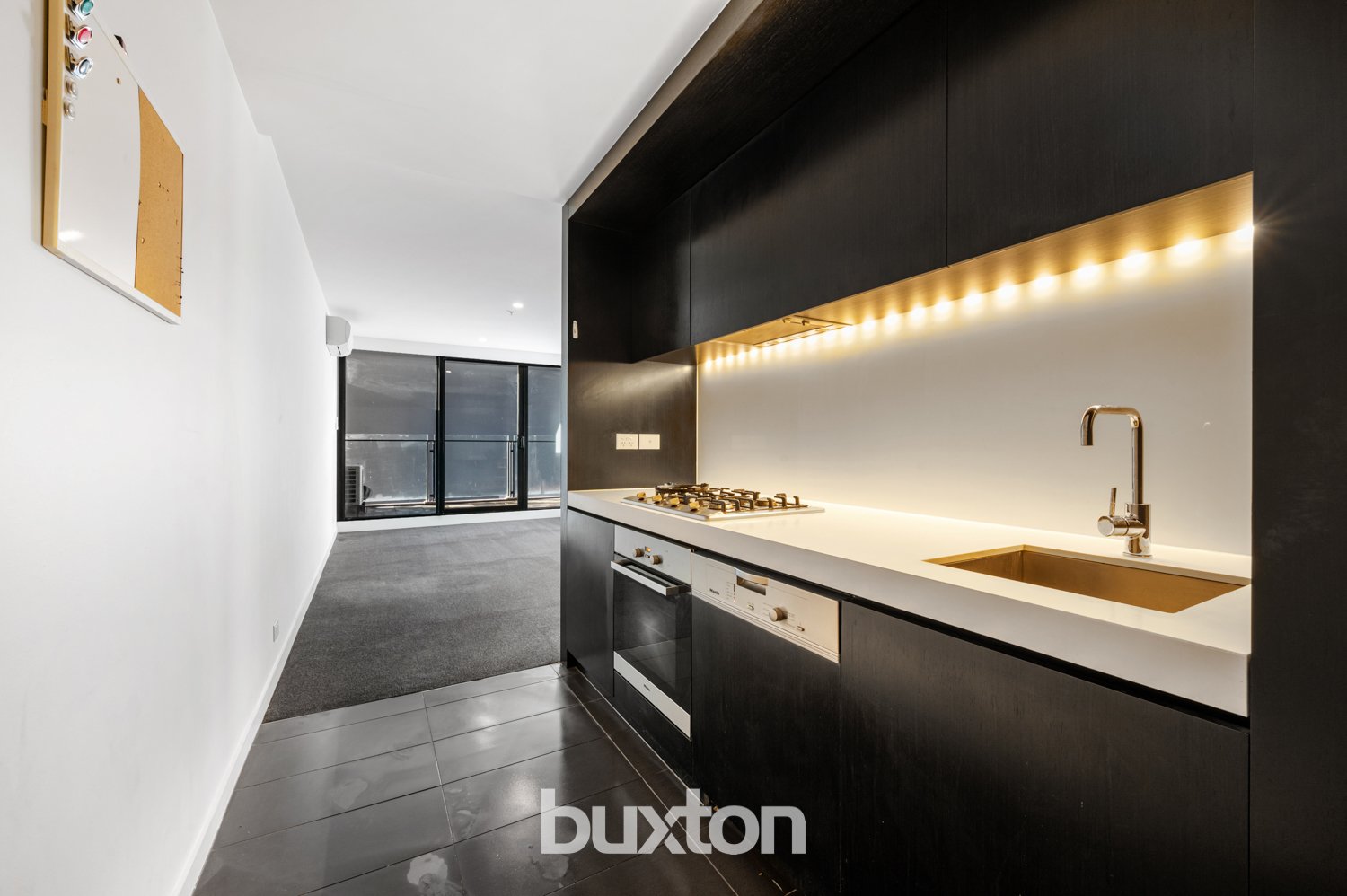 Gallery: 807/50 Albert Road