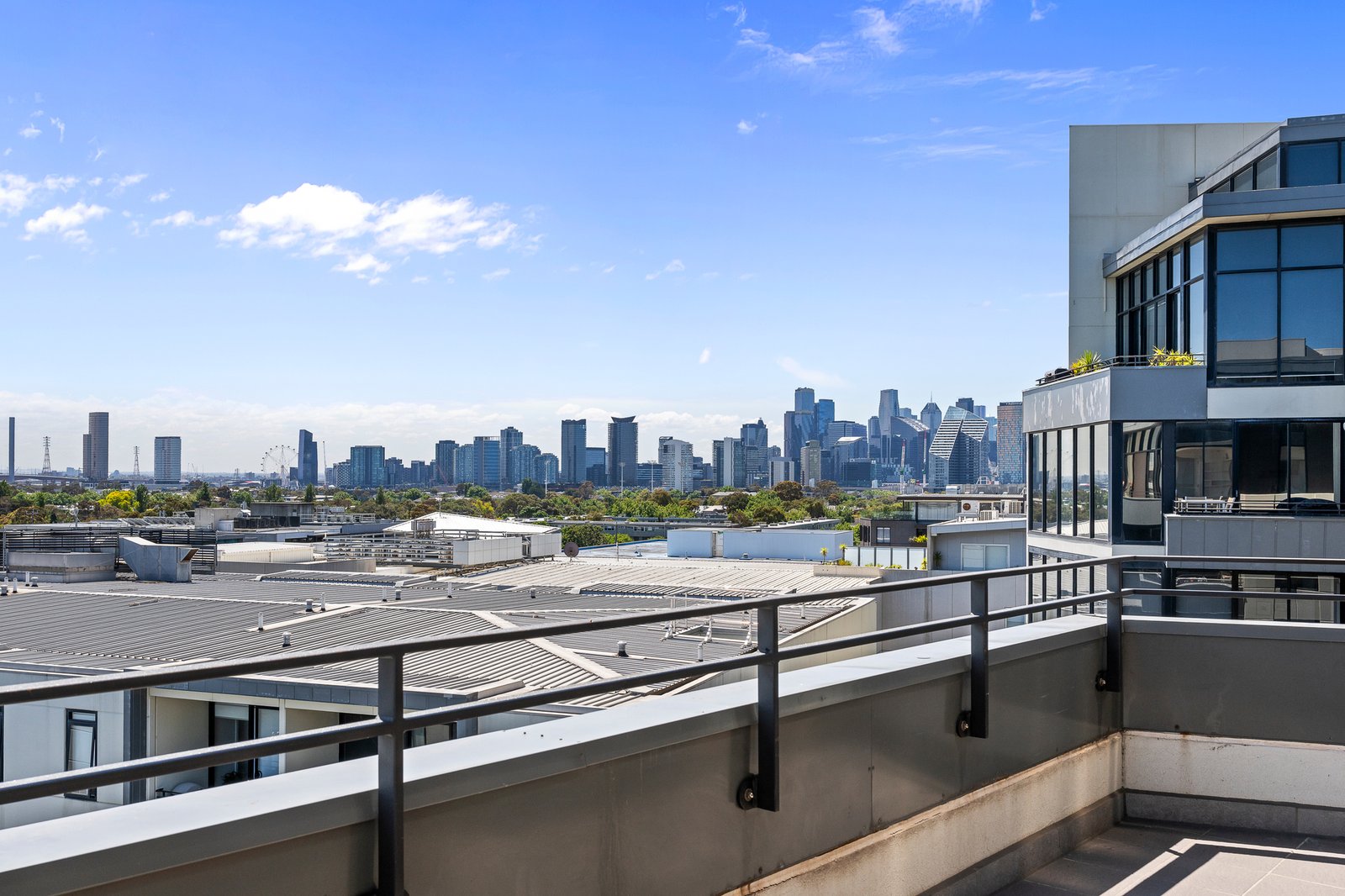 807/55 Bay Street, Port Melbourne, 3207