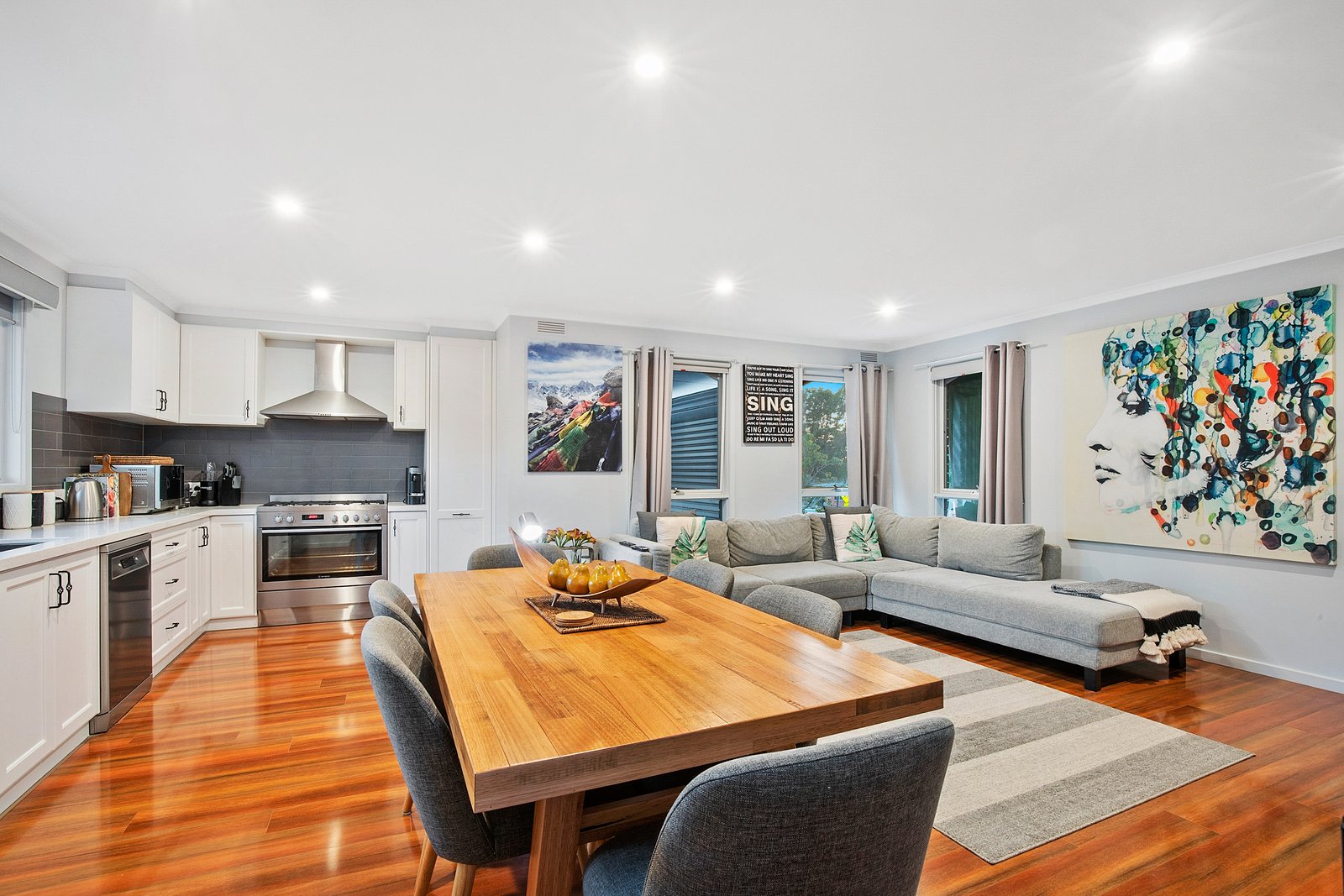 Gallery: 808 Lydiard Street