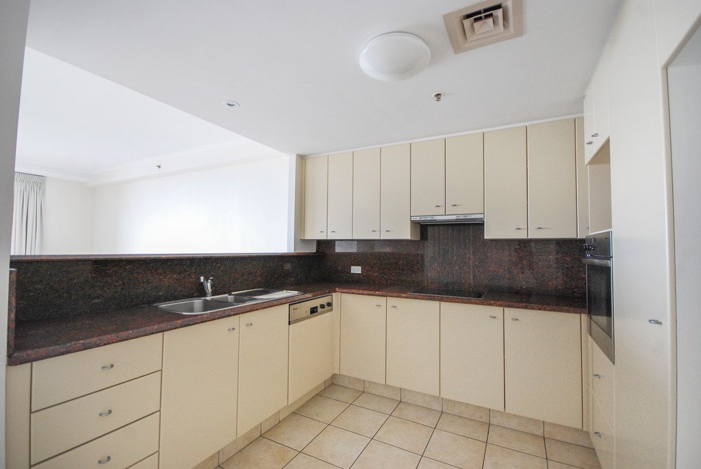 809/2-4 Stuart Street TWEED HEADS 2