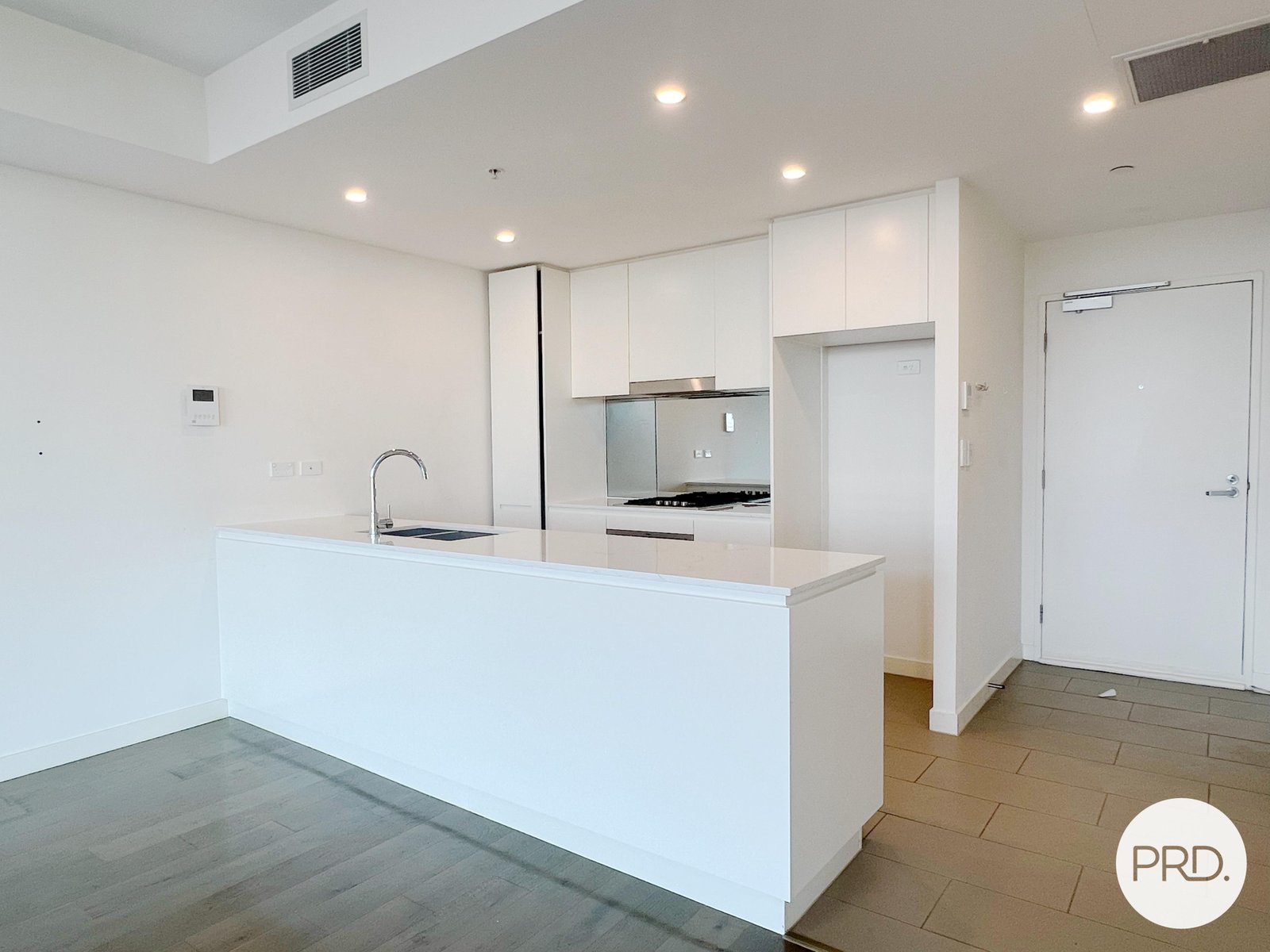 809/21 Treacy Street HURSTVILLE 5