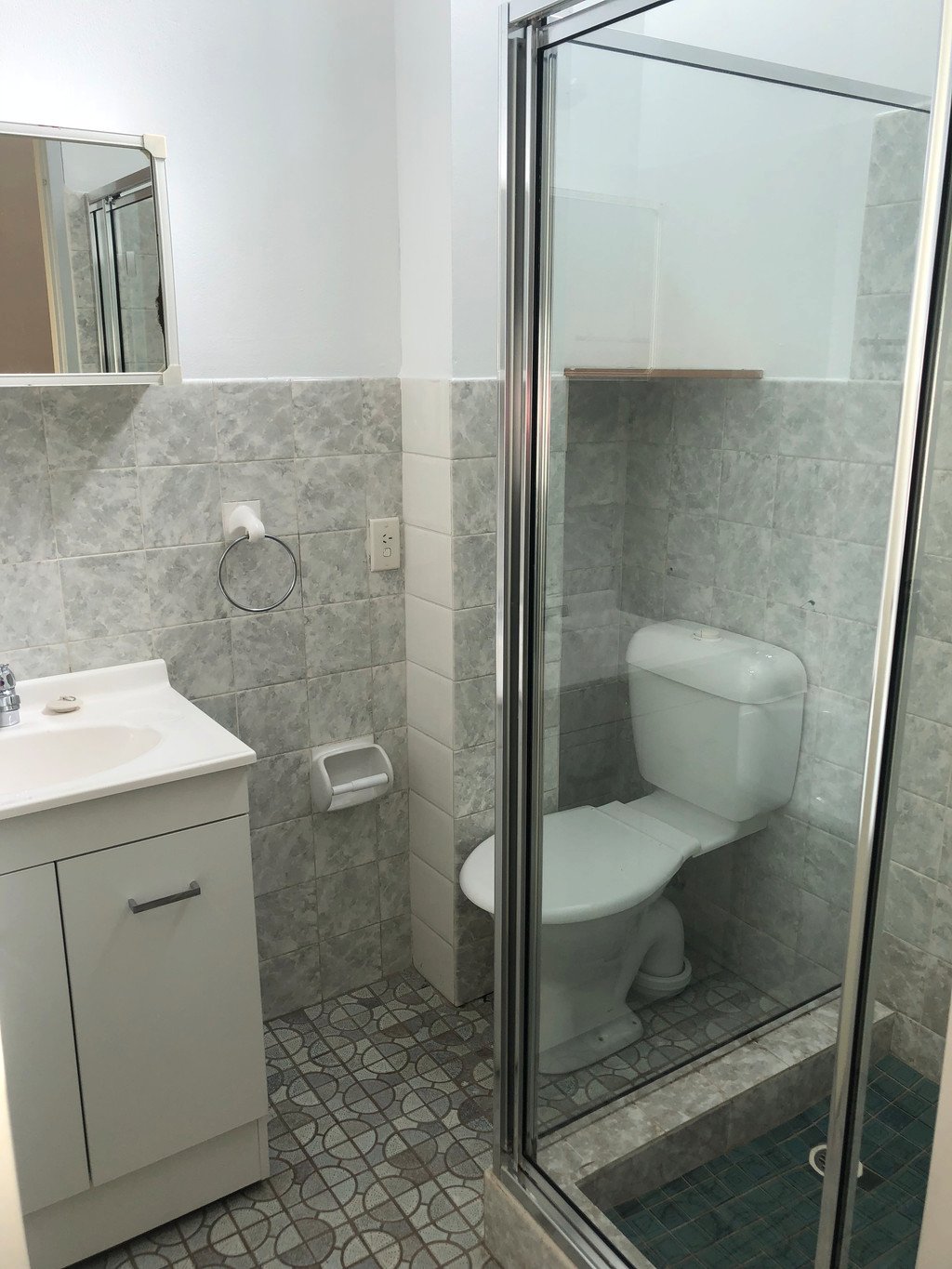 8/1-2 The Crescent PENRITH 5