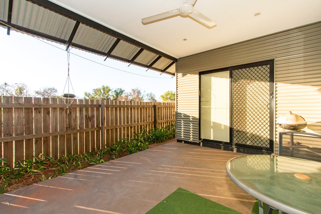 8/1-3 Bernard Way CABLE BEACH 12