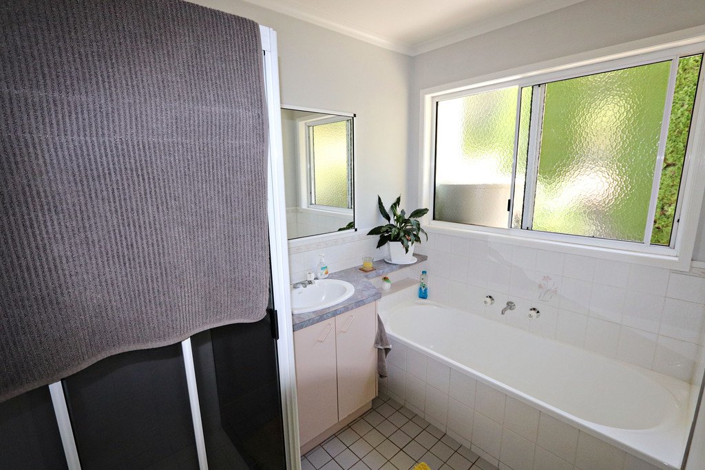 81-83 Gilbert St  TUMBARUMBA 3