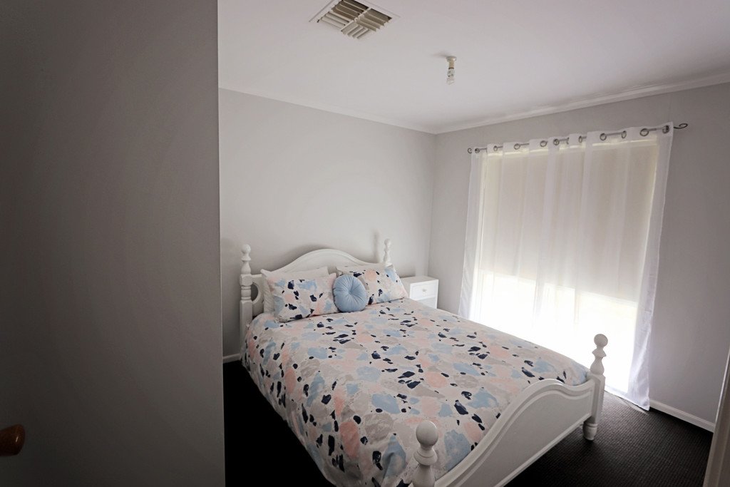 81-83 Gilbert St  TUMBARUMBA 5