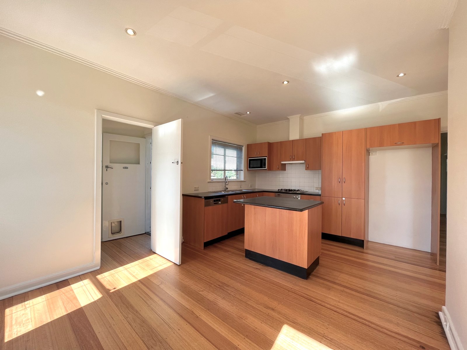 Gallery: 81 Albion Road