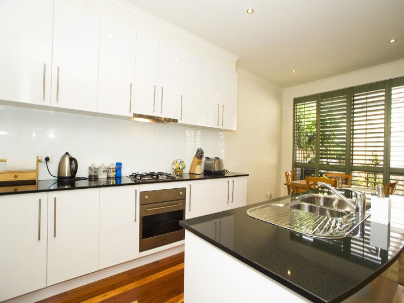 Gallery: 81 Benbow Street