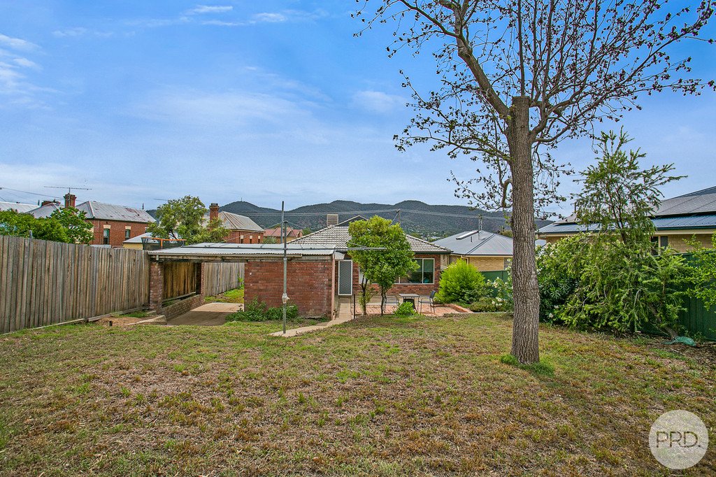 81 Church Street TAMWORTH 24