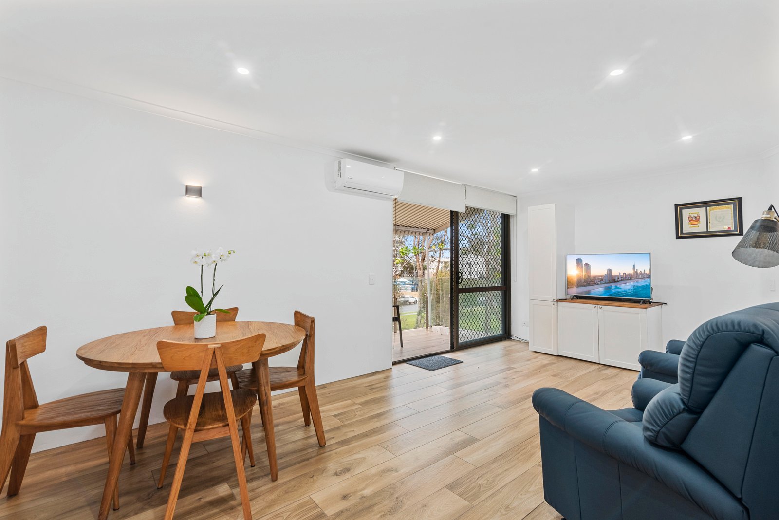8/1 Coolangatta Road COOLANGATTA 2