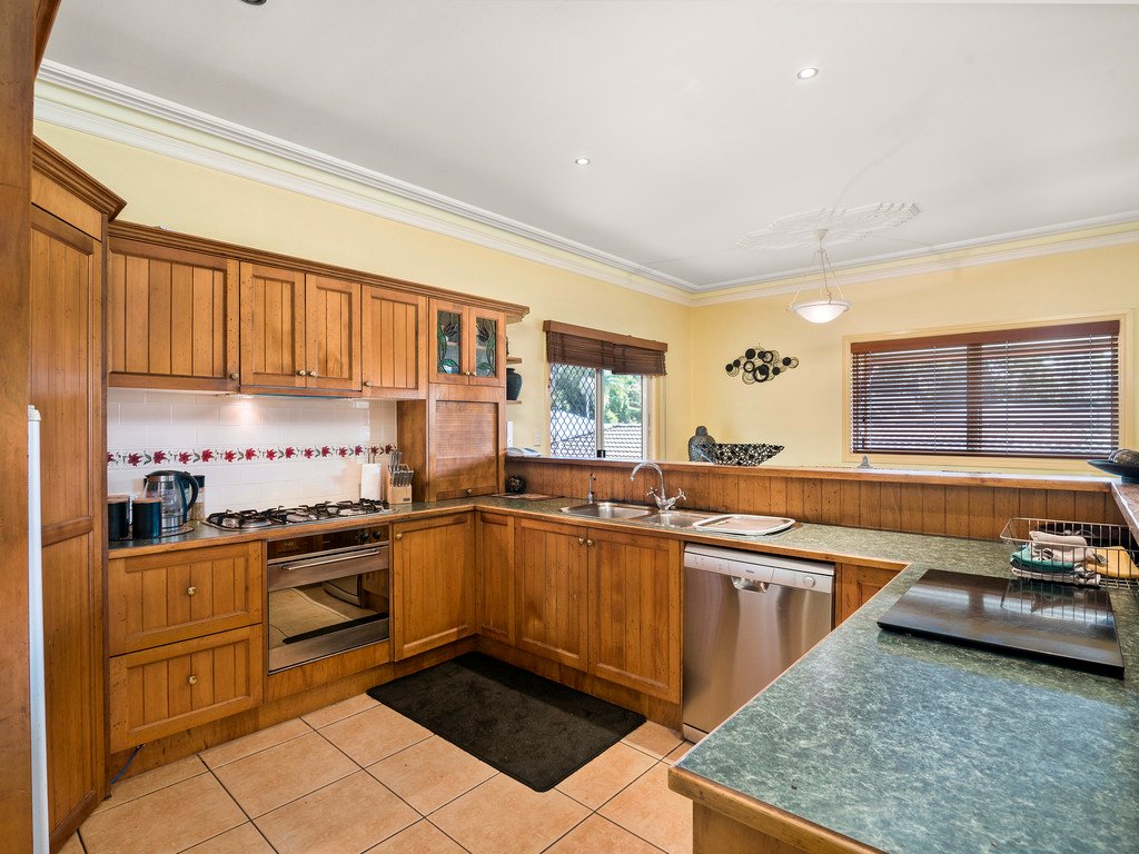 81 Dutton Street COOLANGATTA 4