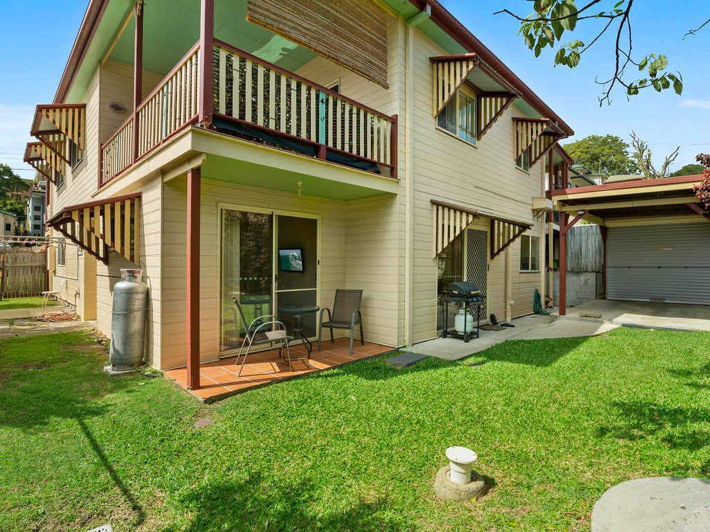 81 Dutton Street COOLANGATTA 7