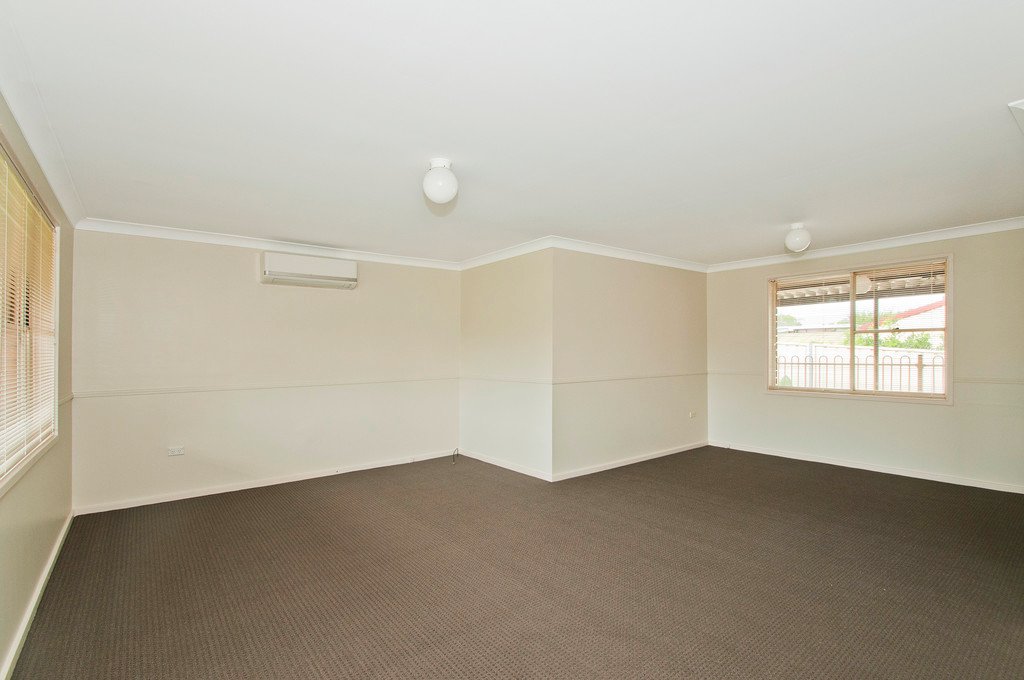 81 Emerson Rd  DAPTO 3