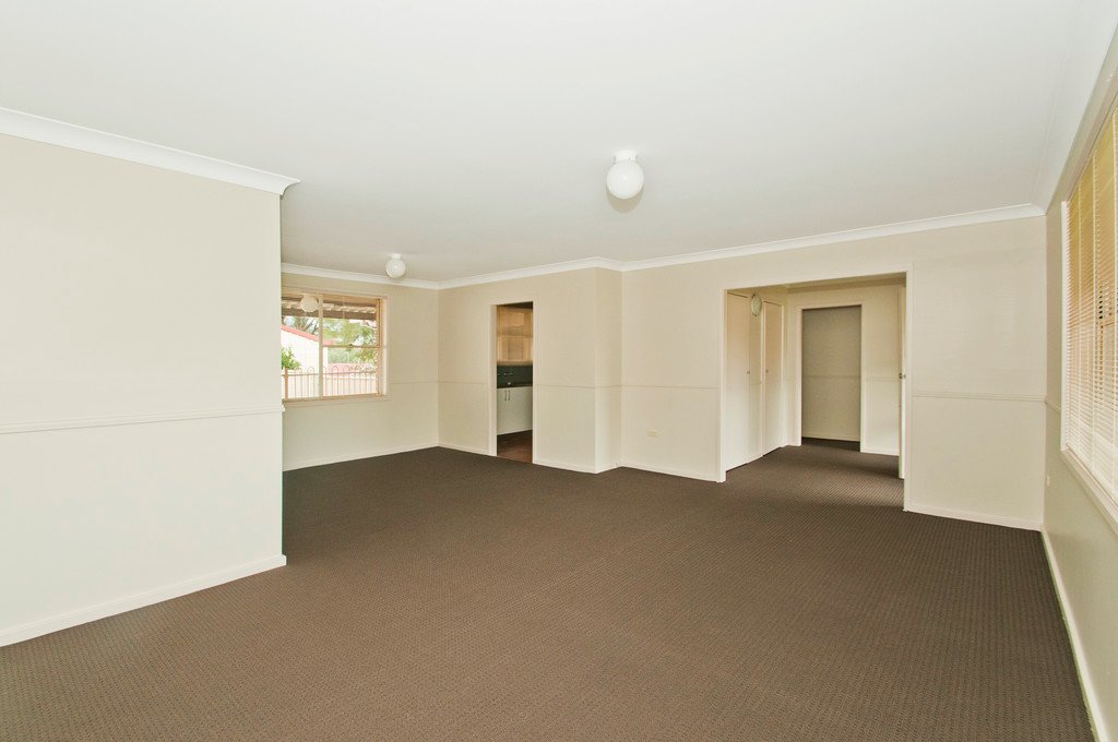 81 Emerson Rd  DAPTO 4