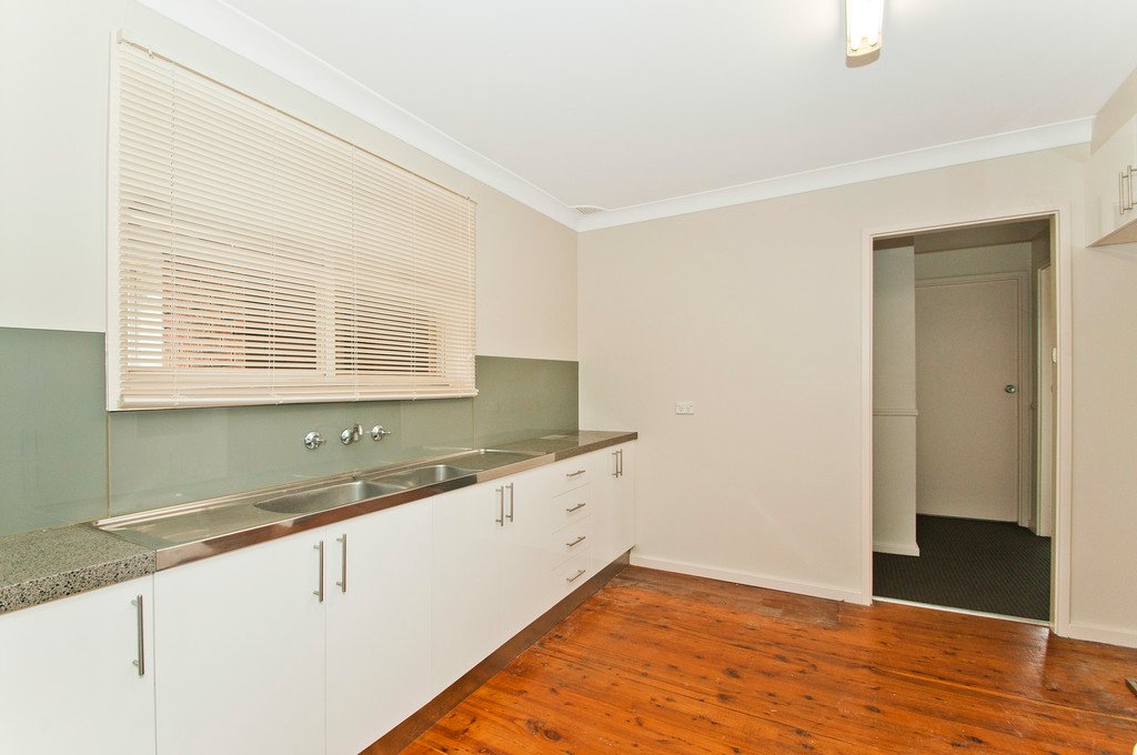 81 Emerson Rd  DAPTO 5