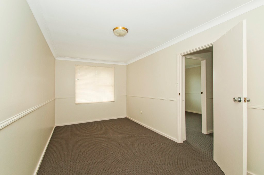 81 Emerson Rd  DAPTO 10