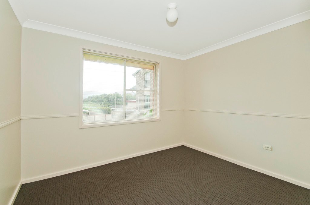 81 Emerson Rd  DAPTO 9