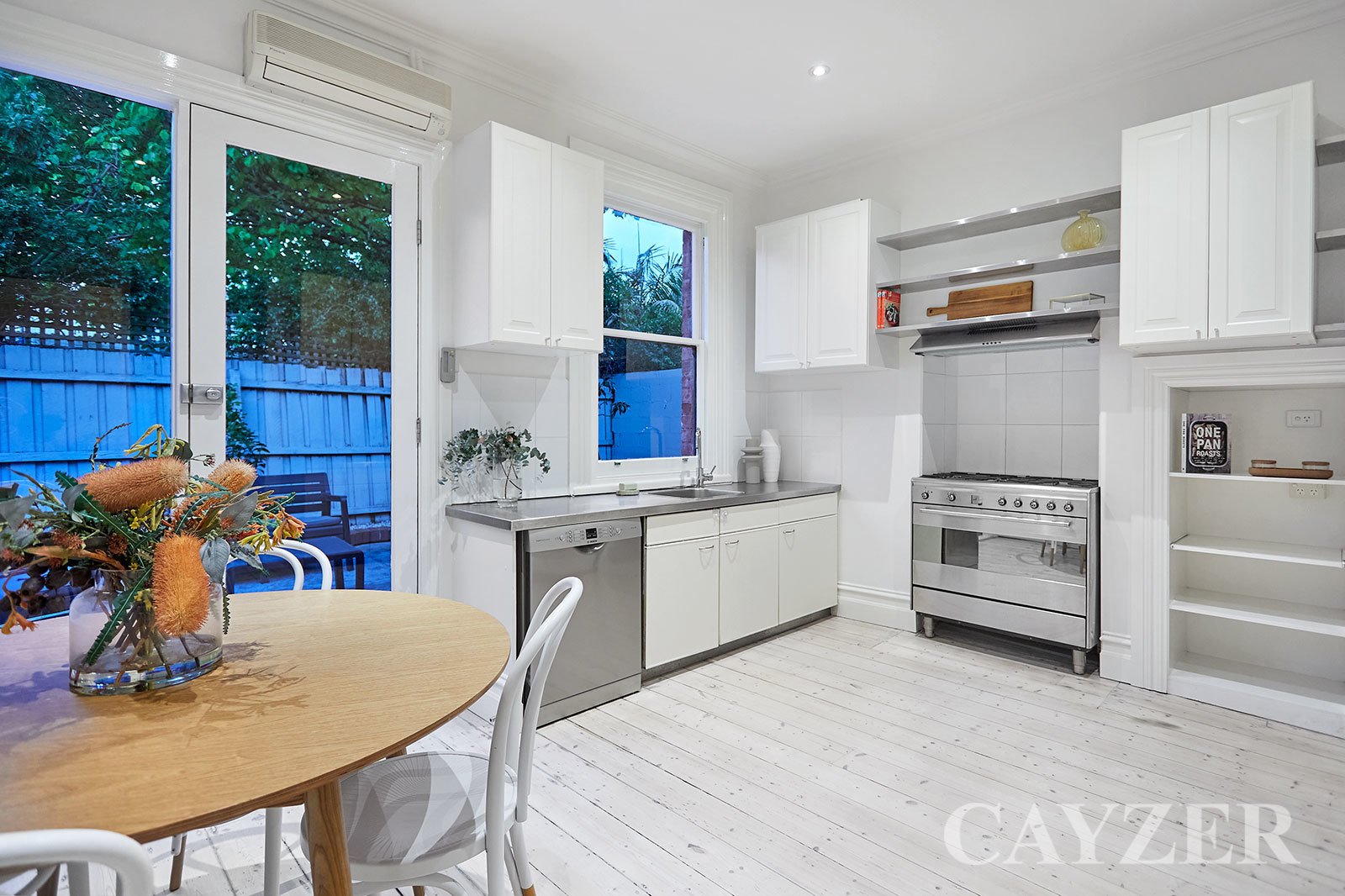 Gallery: 81 Erskine Street