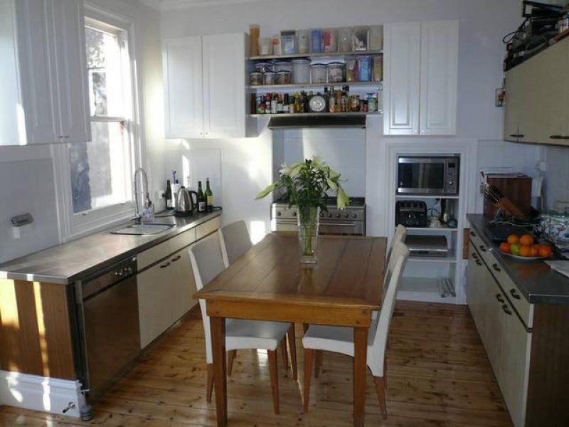 Gallery: 81 Erskine Street