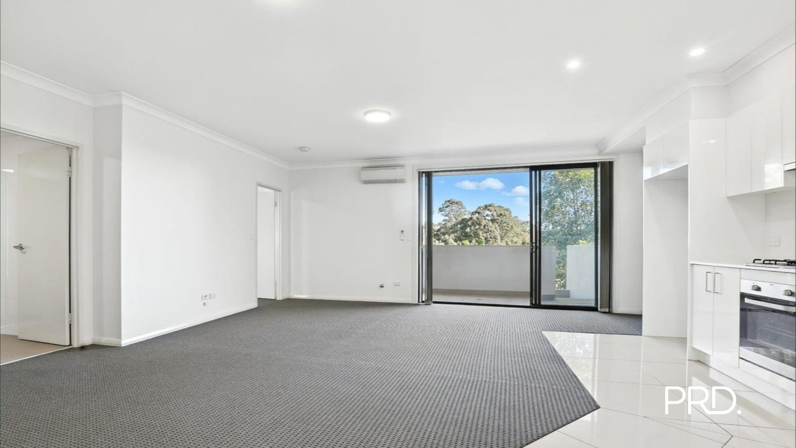8/1 Glenmore Ridge Dr  Glenmore Park 2