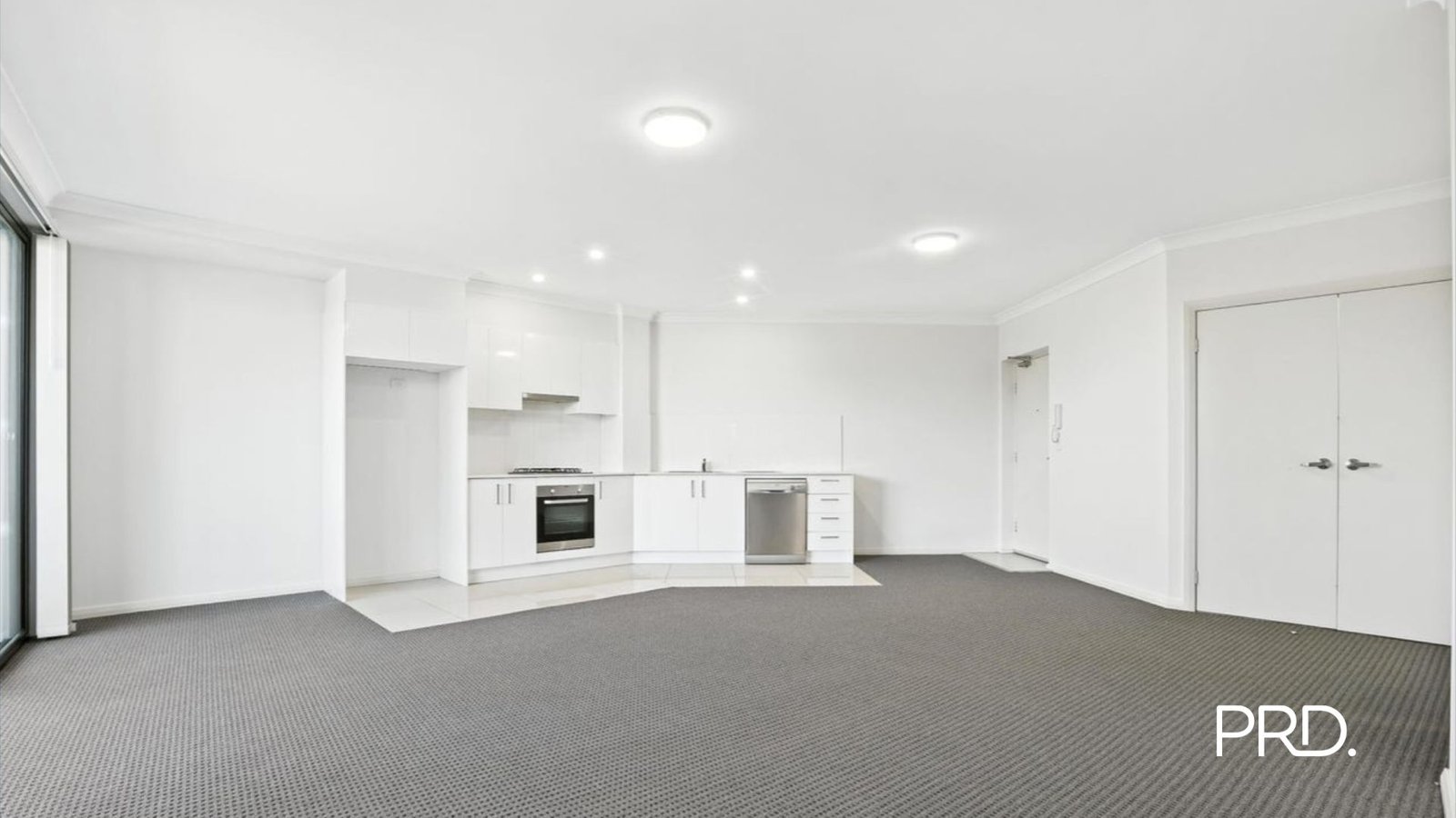 8/1 Glenmore Ridge Dr  Glenmore Park 5