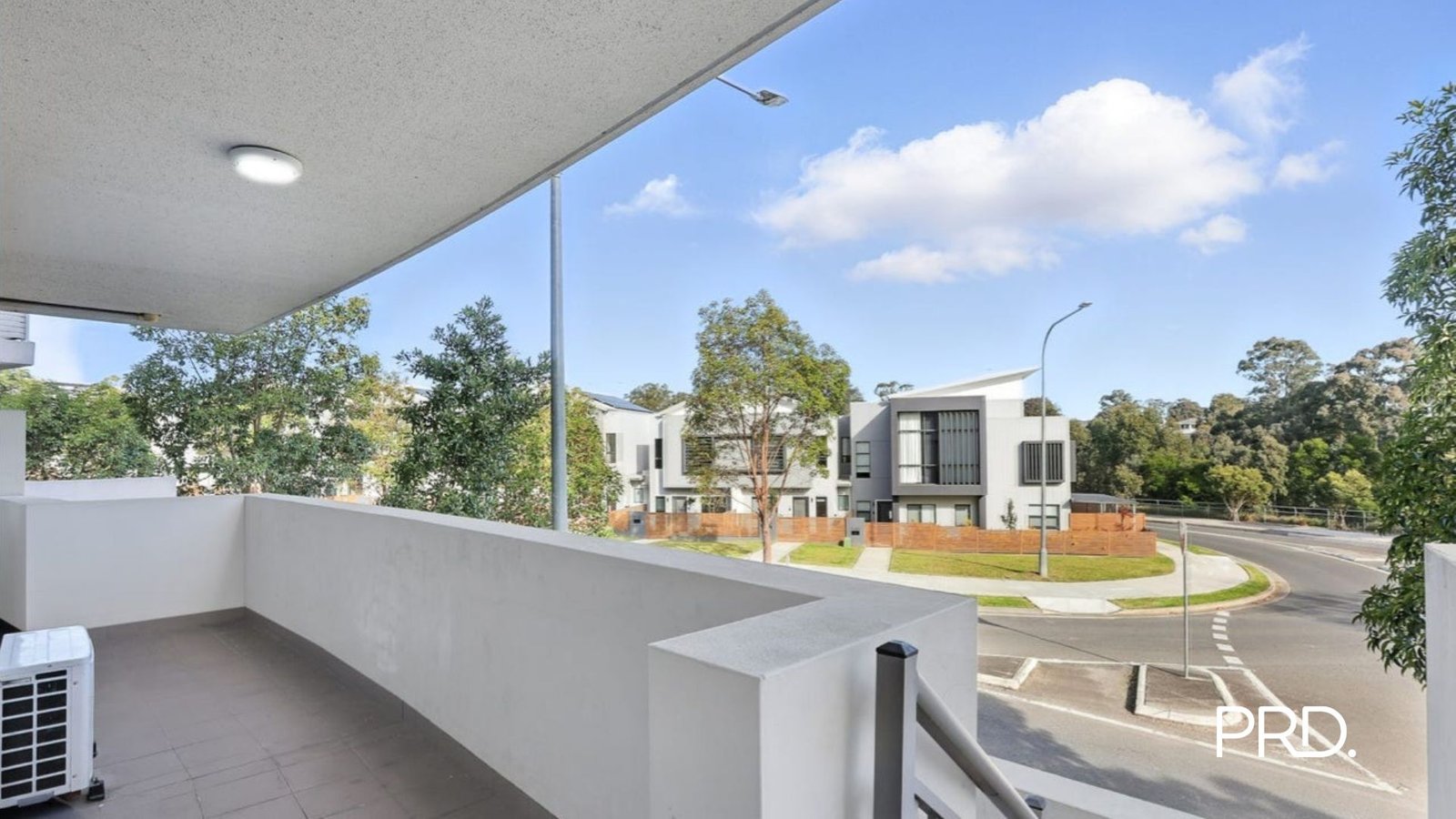 8/1 Glenmore Ridge Dr  Glenmore Park 6
