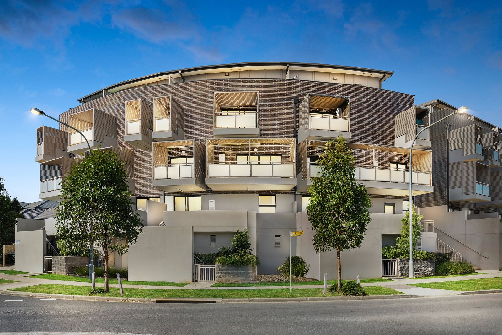 8/1 Glenmore Ridge Dr  Glenmore Park 1