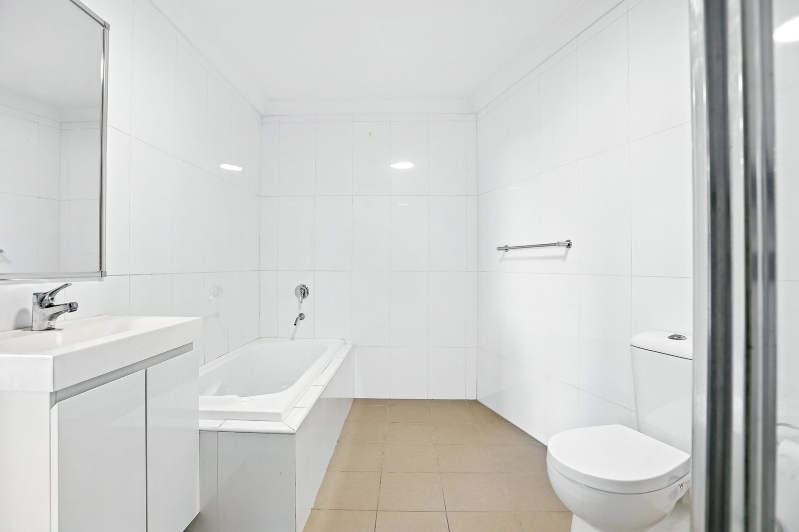 8/1 Glenmore Ridge Dr  Glenmore Park 4