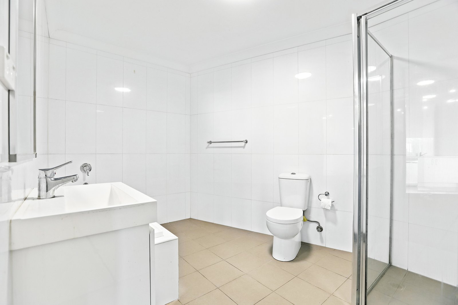 8/1 Glenmore Ridge Drive GLENMORE PARK 5