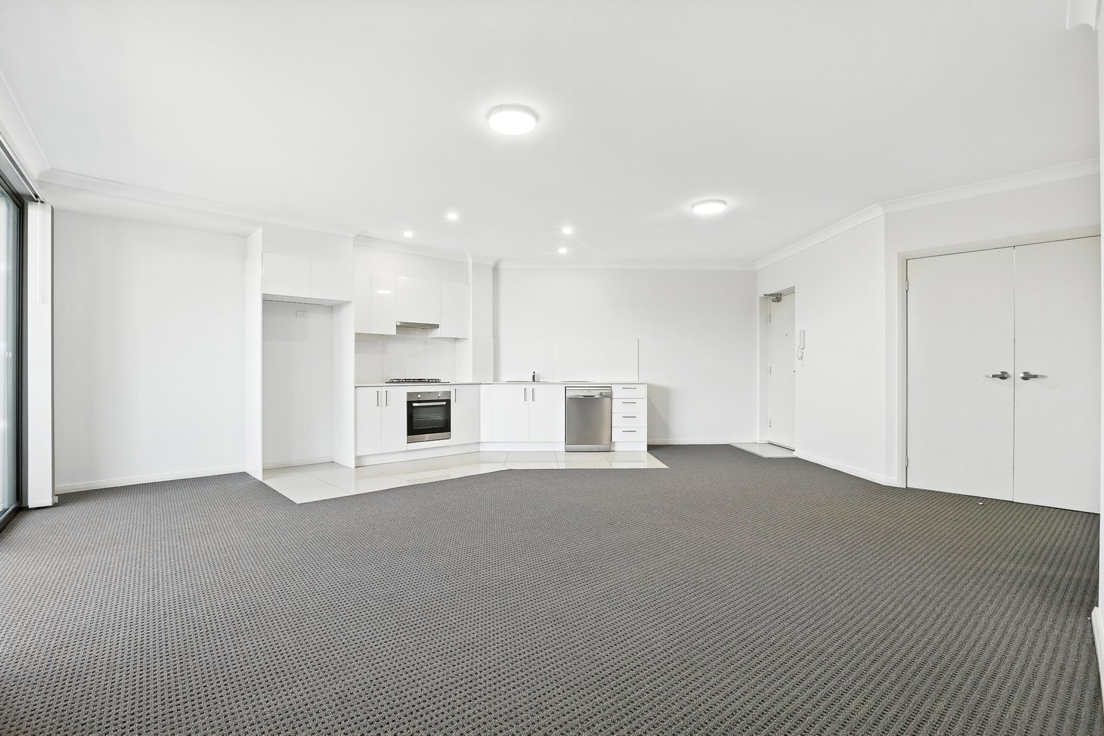 8/1 Glenmore Ridge Drive GLENMORE PARK 6