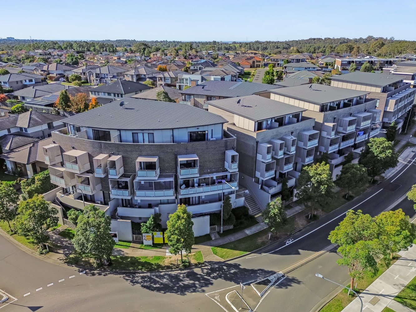 8/1 Glenmore Ridge Drive GLENMORE PARK 11