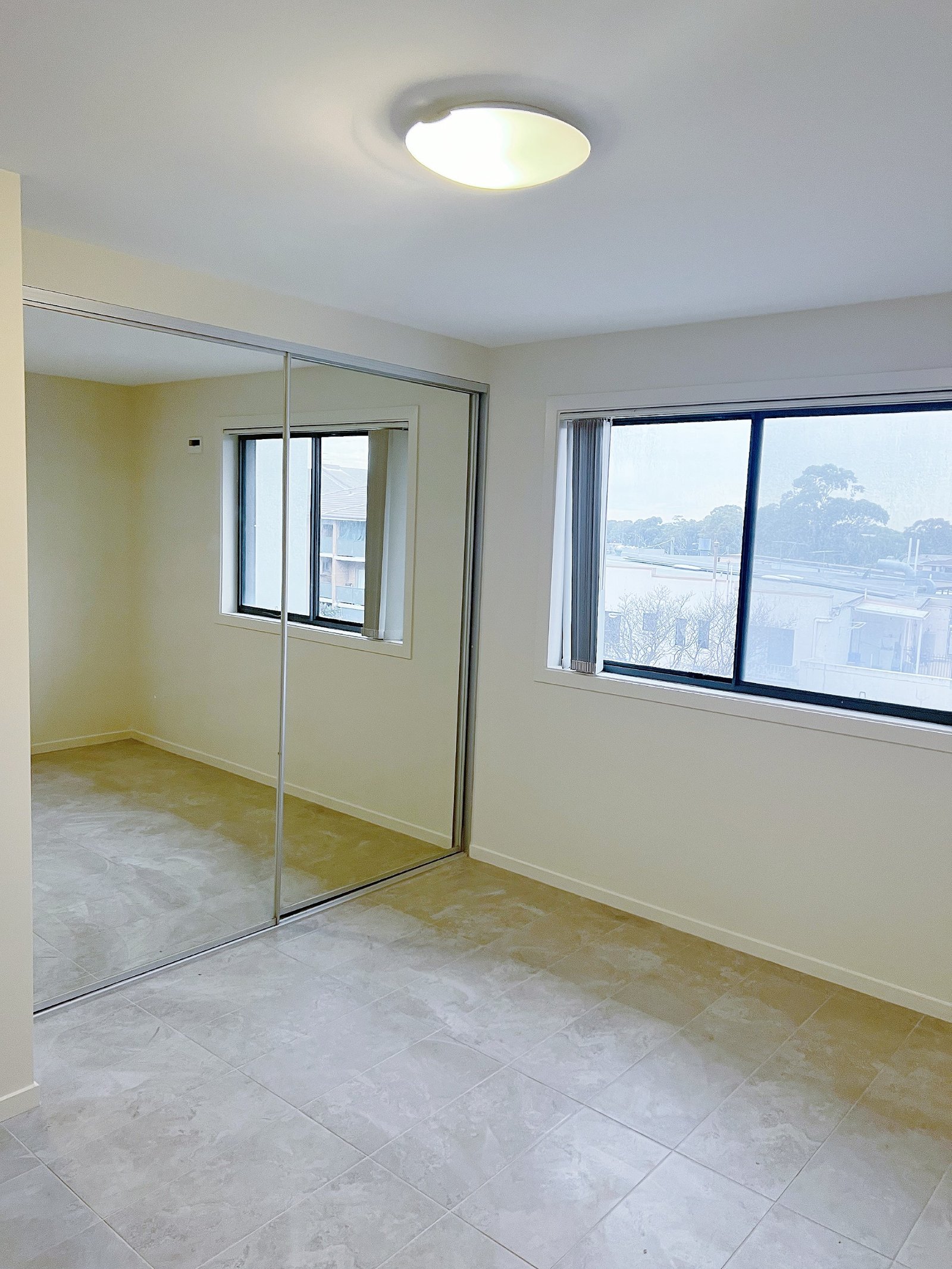 8/1 Goulburn Street WARWICK FARM 4