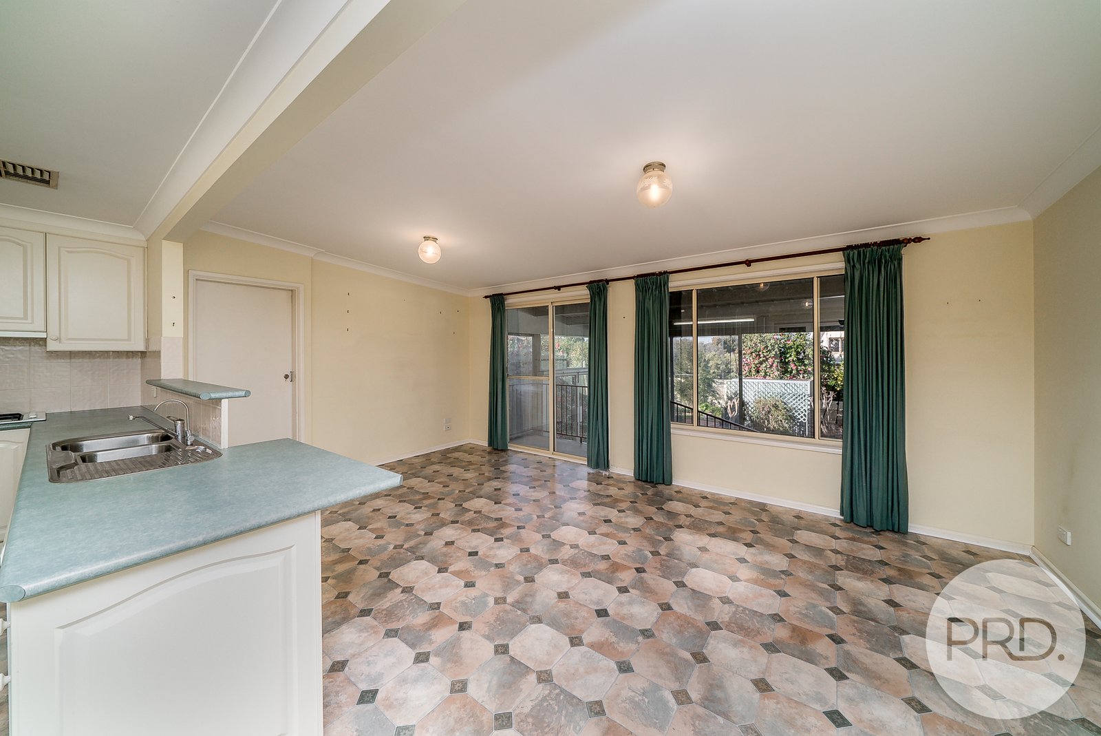 81 Grove Street KOORINGAL 4