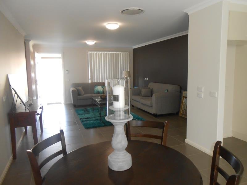 8/1 Gungurru Close TAMWORTH 9