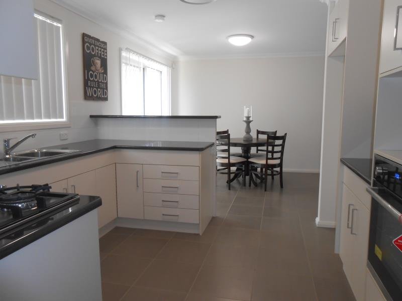 8/1 Gungurru Close TAMWORTH 3