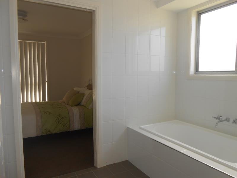 8/1 Gungurru Close TAMWORTH 7