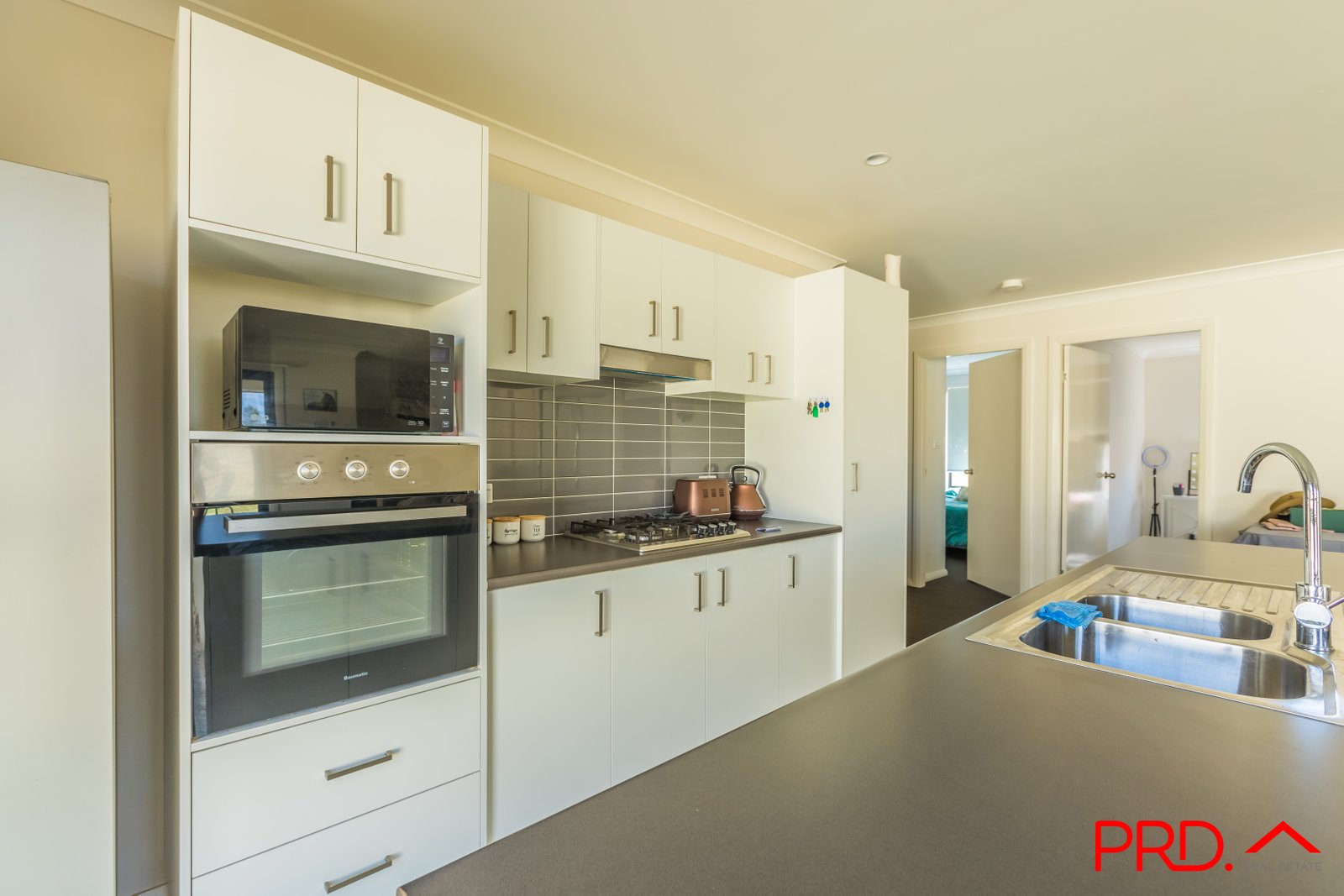 81 Kenny Drive TAMWORTH 5