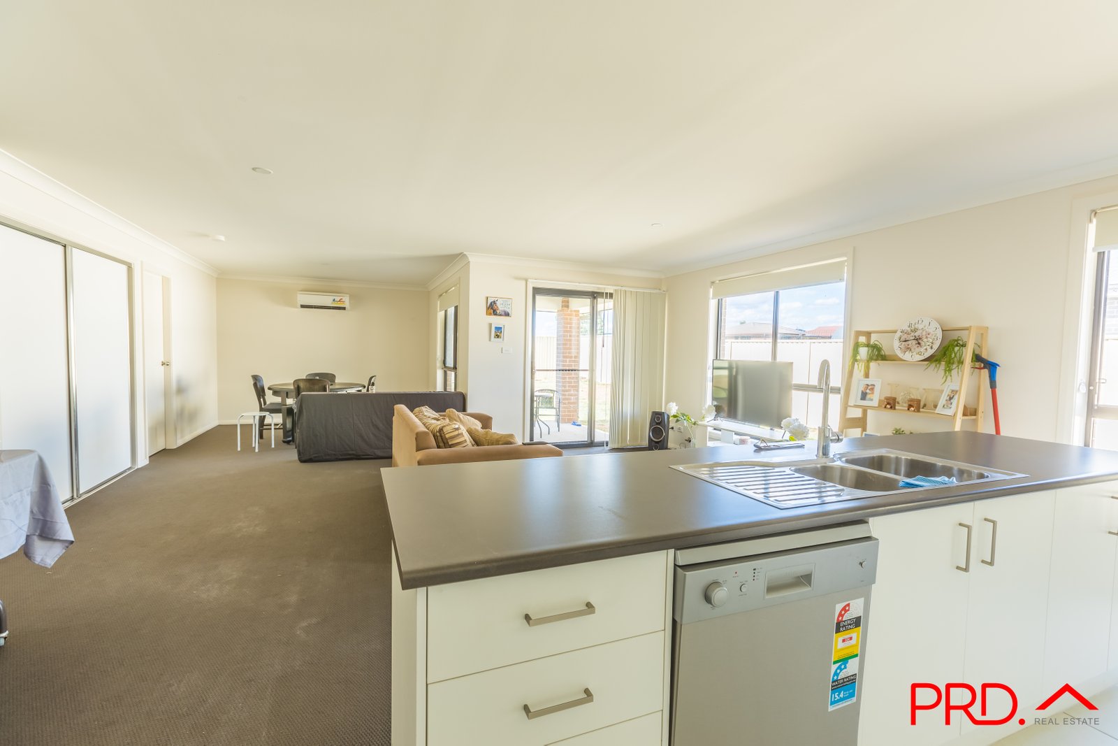 81 Kenny Drive TAMWORTH 6