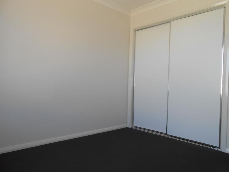 81 Kenny Drive TAMWORTH 8