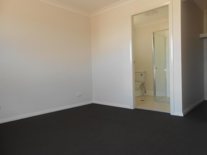 81 Kenny Drive TAMWORTH 7