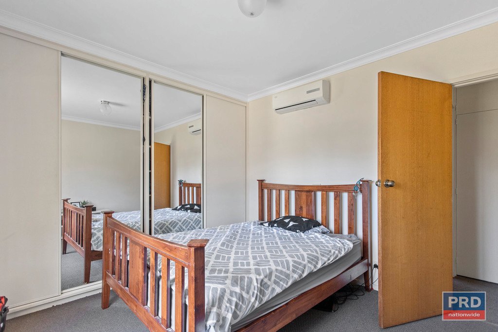 81 Maple Street GOLDEN SQUARE 4