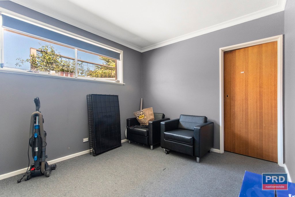 81 Maple Street GOLDEN SQUARE 5